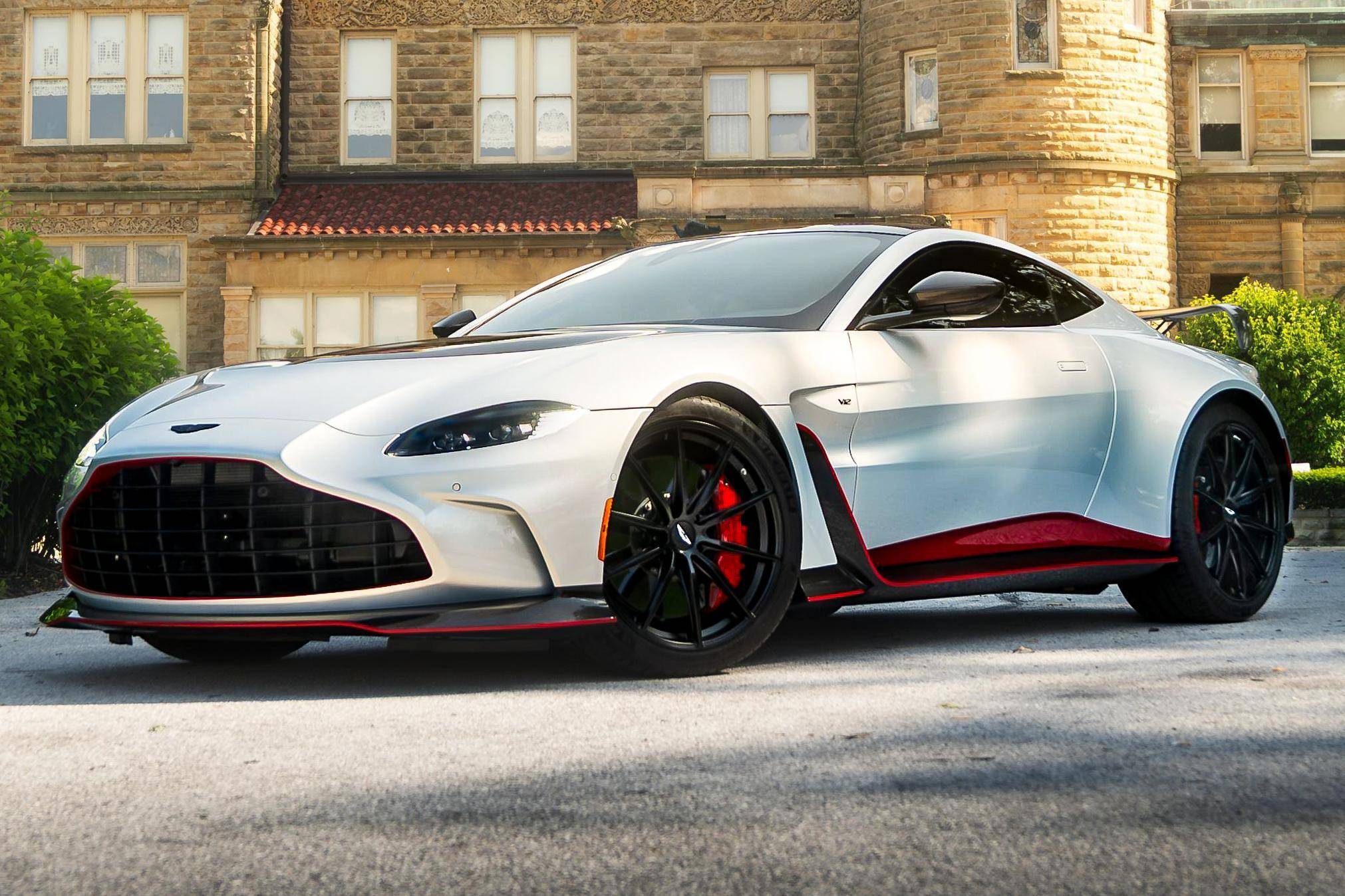 2023 Aston Martin V12 Vantage Coupé