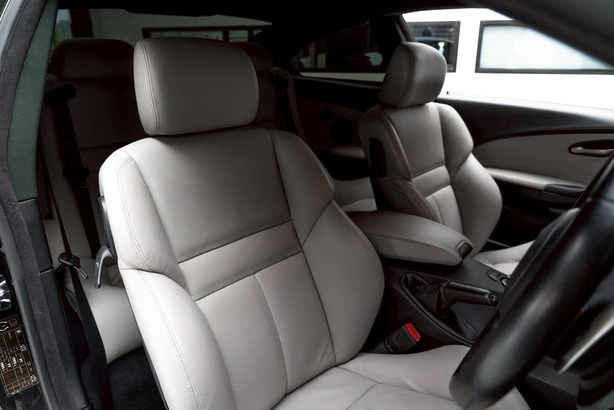 BMW M6 ปี 2005 - สีดำ – M-TEC ดัดแปลง