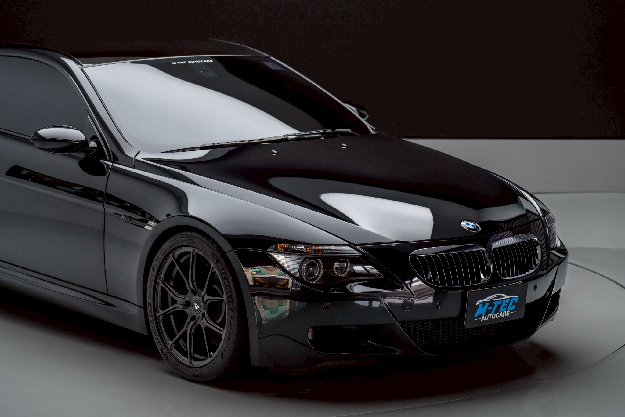 BMW M6 ปี 2005 - สีดำ – M-TEC ดัดแปลง